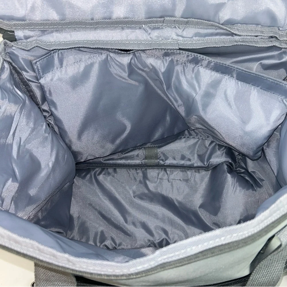 On the Go Pet Travel Bag - Gray - Boots & Barkley™